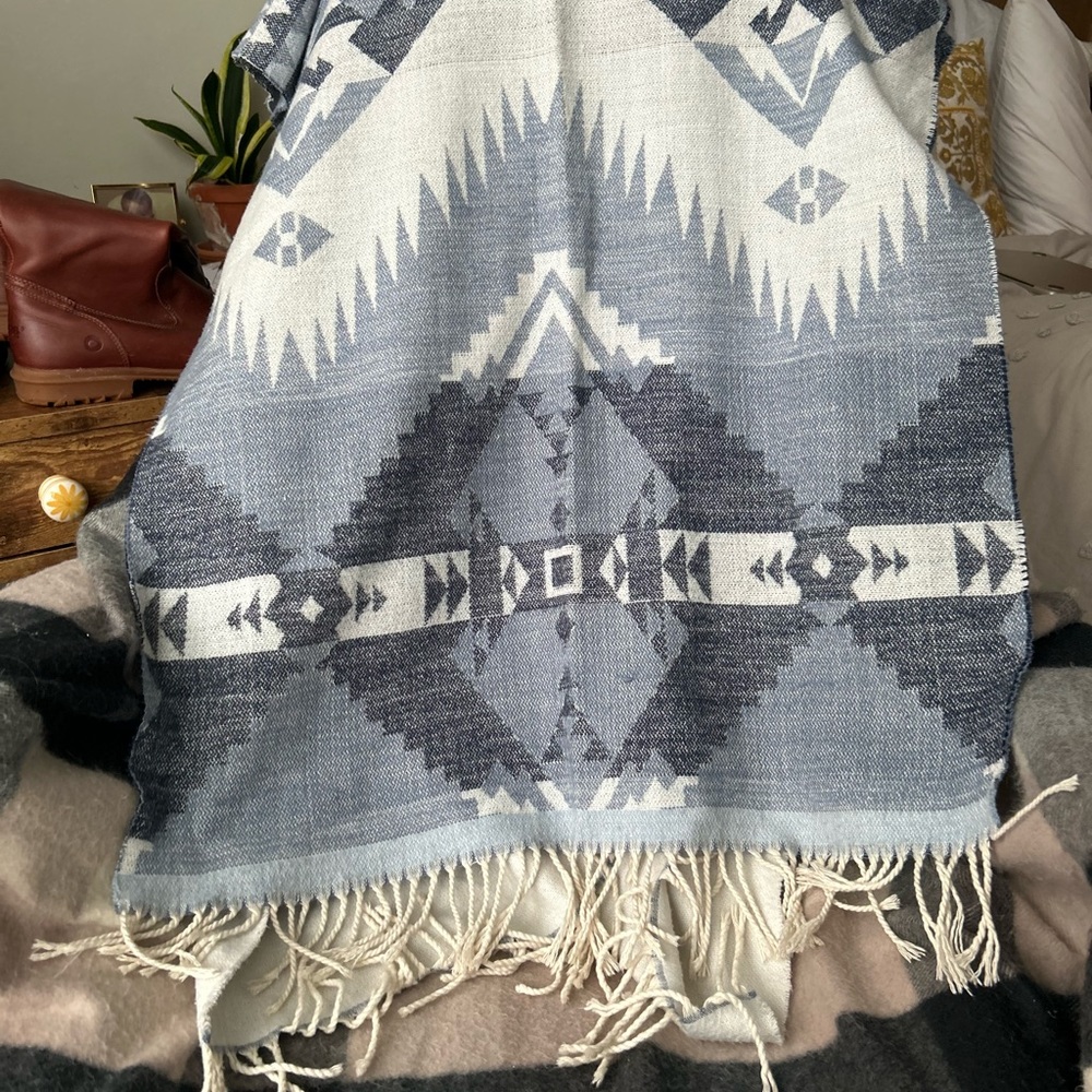 Gap soft scarf/shawl